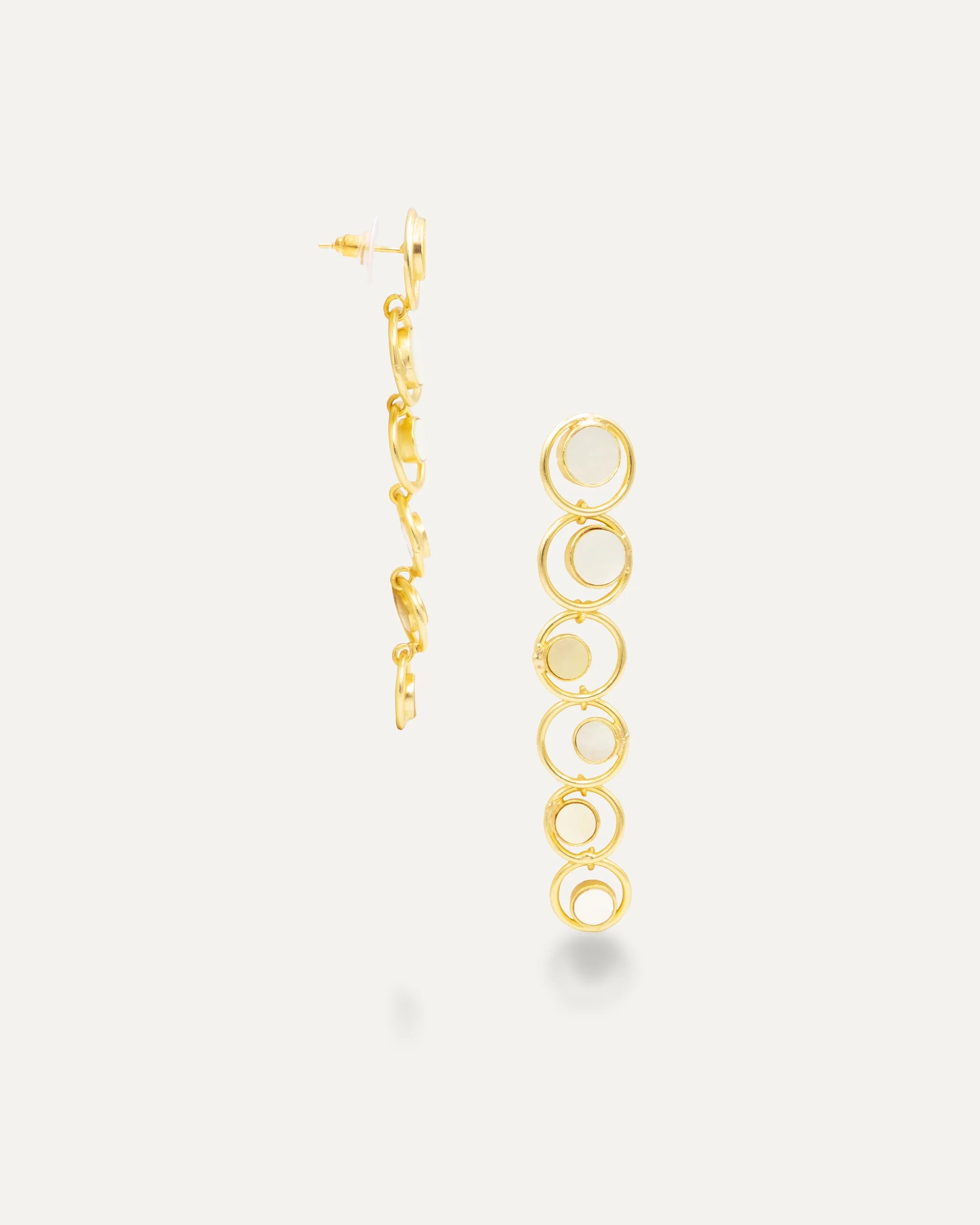 Pendientes Dorados Dinesh Madre Perla