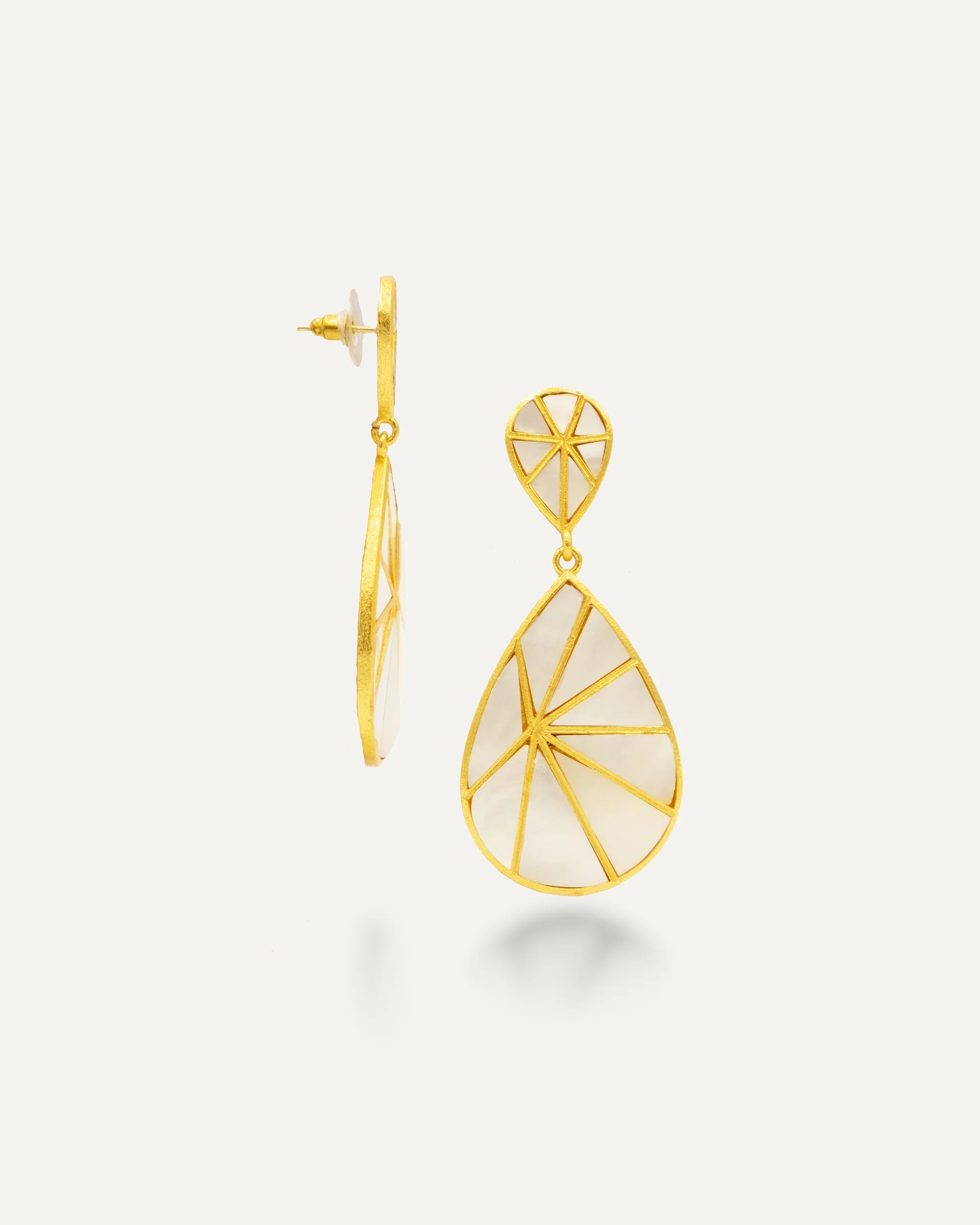 Pendiente Dorado Ammar Madre Perla